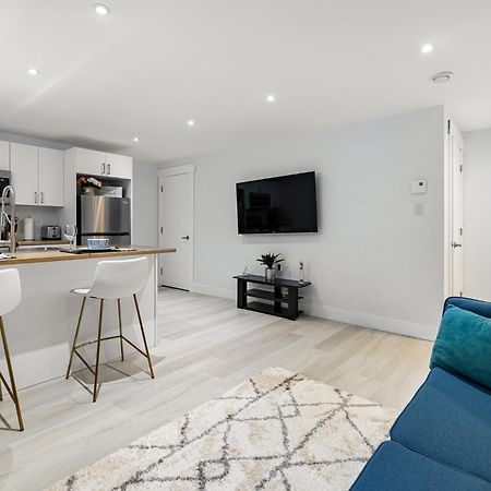 Beautiful 1 Bedroom Apartment - Private Entrance มองก์ตัน ภายนอก รูปภาพ